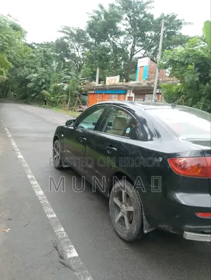 মাজদা অ্যাকসেলা ২০০৪ কালো