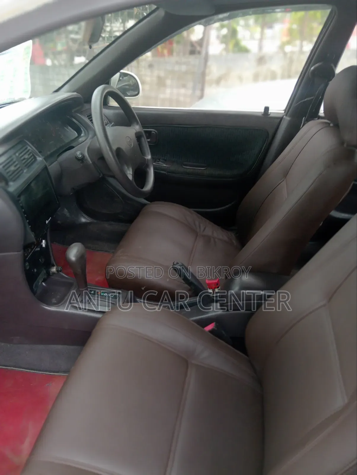 Toyota Toyoace 1992 White