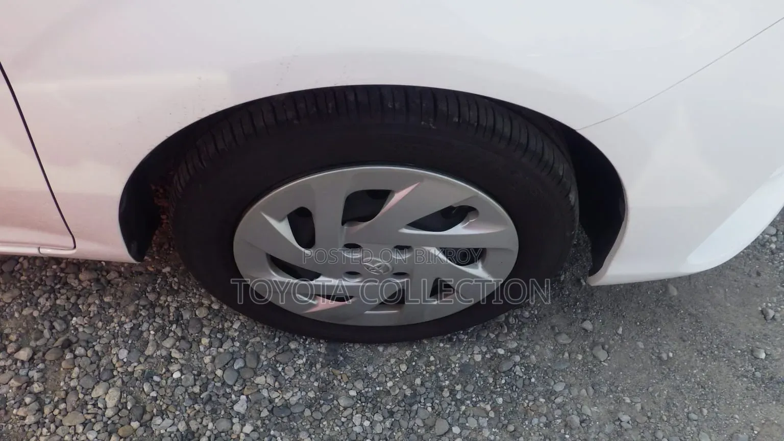 Toyota Axio 2021 White