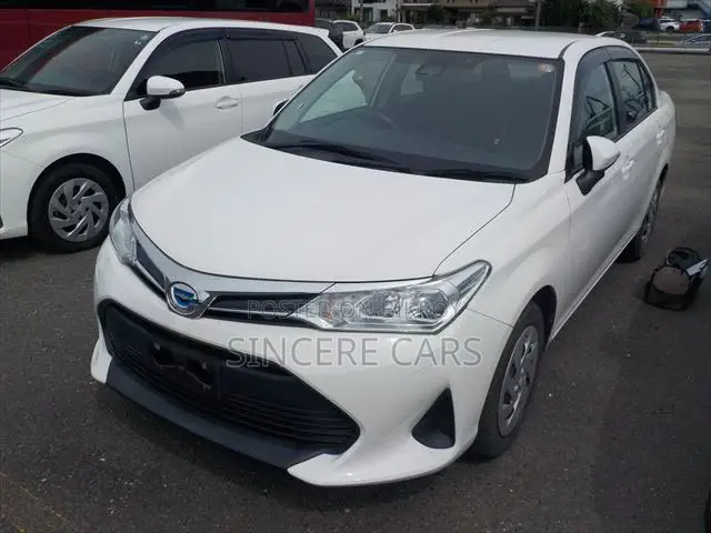 Toyota Axio 2021 White
