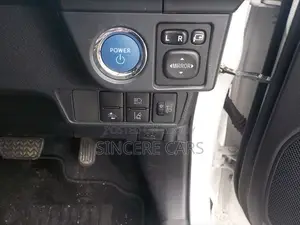 Toyota Axio 2021 White