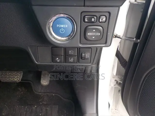 Toyota Axio 2021 White