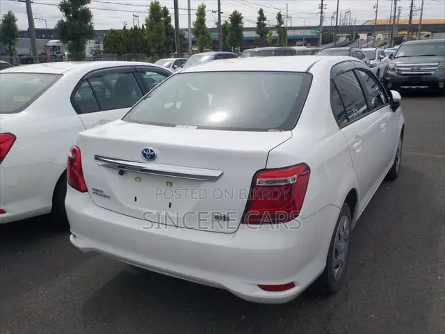 Toyota Axio 2021 White