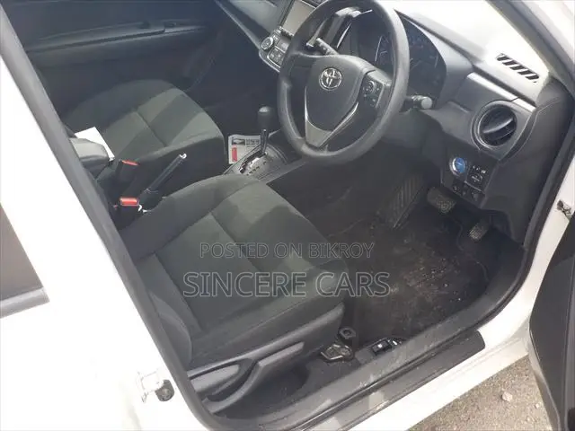 Toyota Axio 2021 White