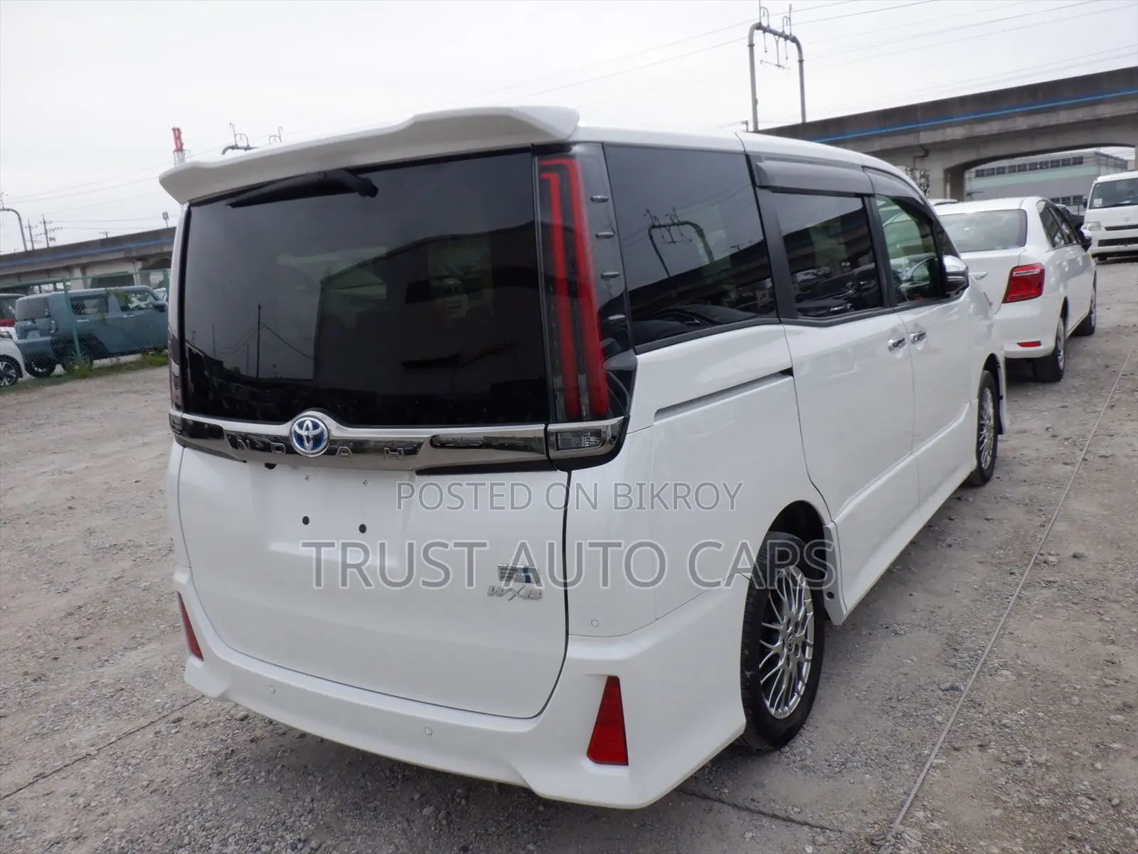 Toyota Noah 2021 Pearl