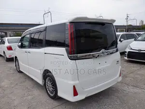 Toyota Noah 2021 Pearl