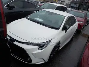 Toyota Corolla 2021 Pearl