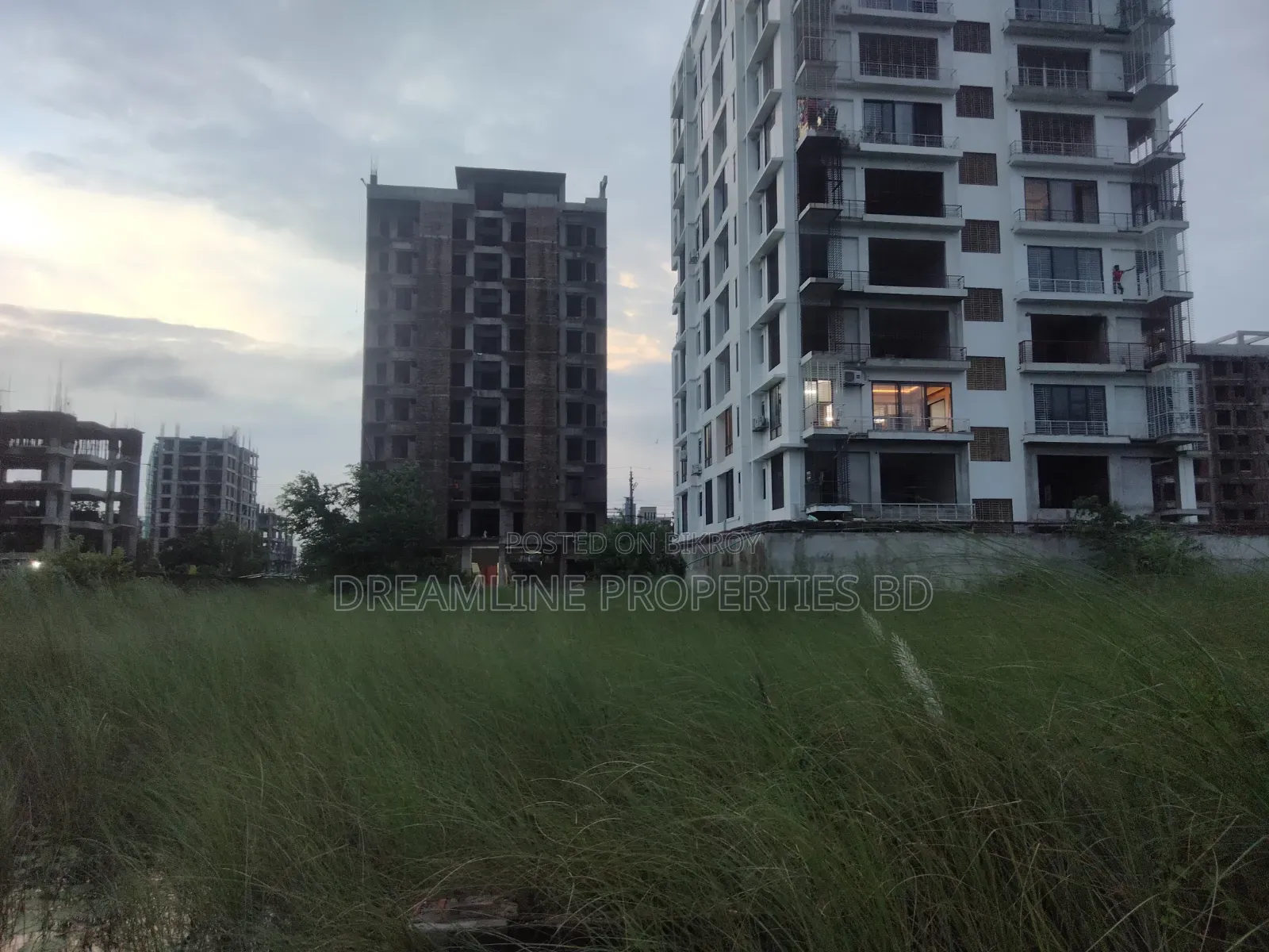 আই-এক্সটেনশন ব্লকে ৫ কাঠা দক্ষিণ মুখী প্লট বিক্রয় বসুন্ধরা আ/এ