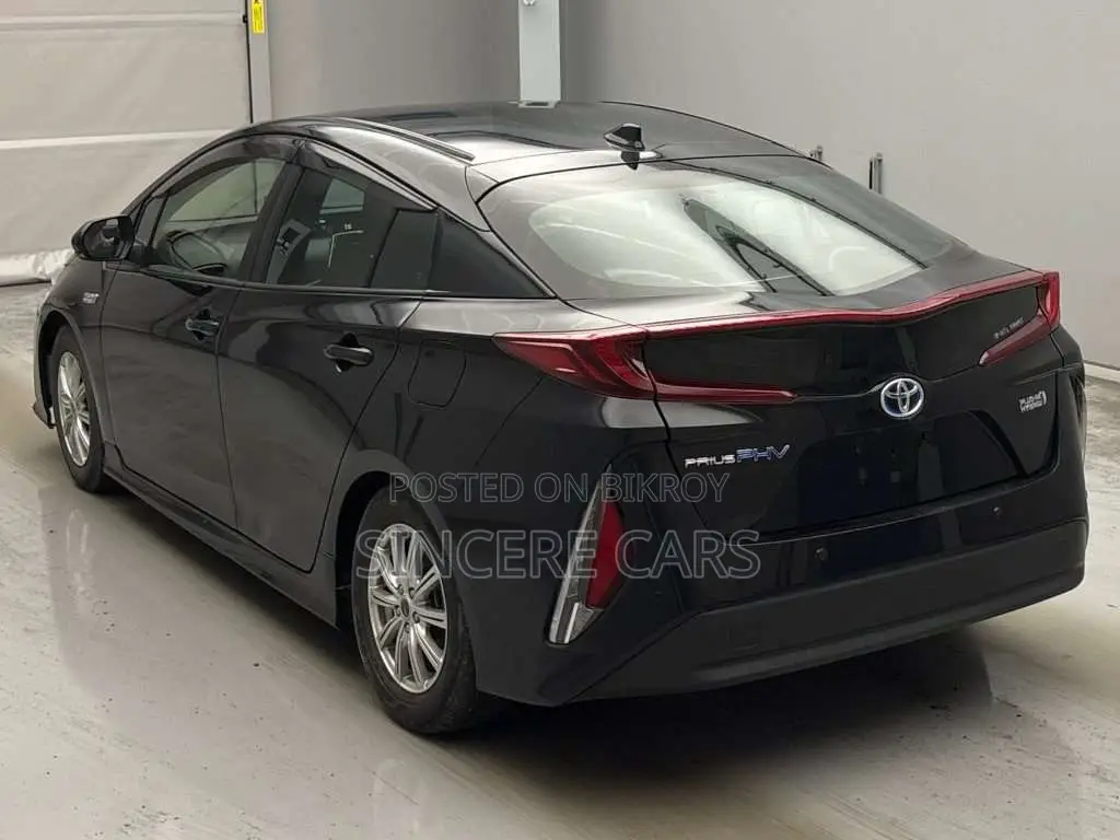 Toyota Prius 2022 Black