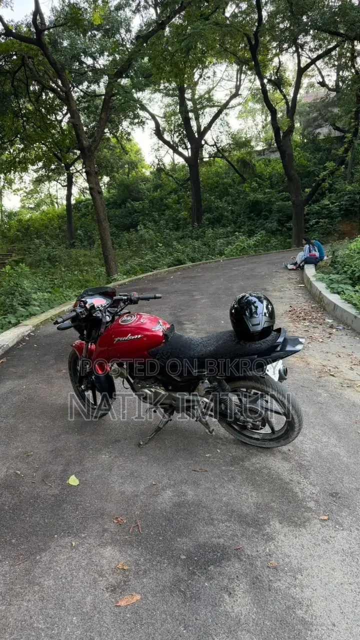 Bajaj Pulsar 150 2012 Red