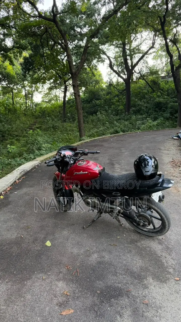 Bajaj Pulsar 150 2012 Red