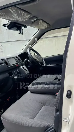 Toyota HiAce 2020 White