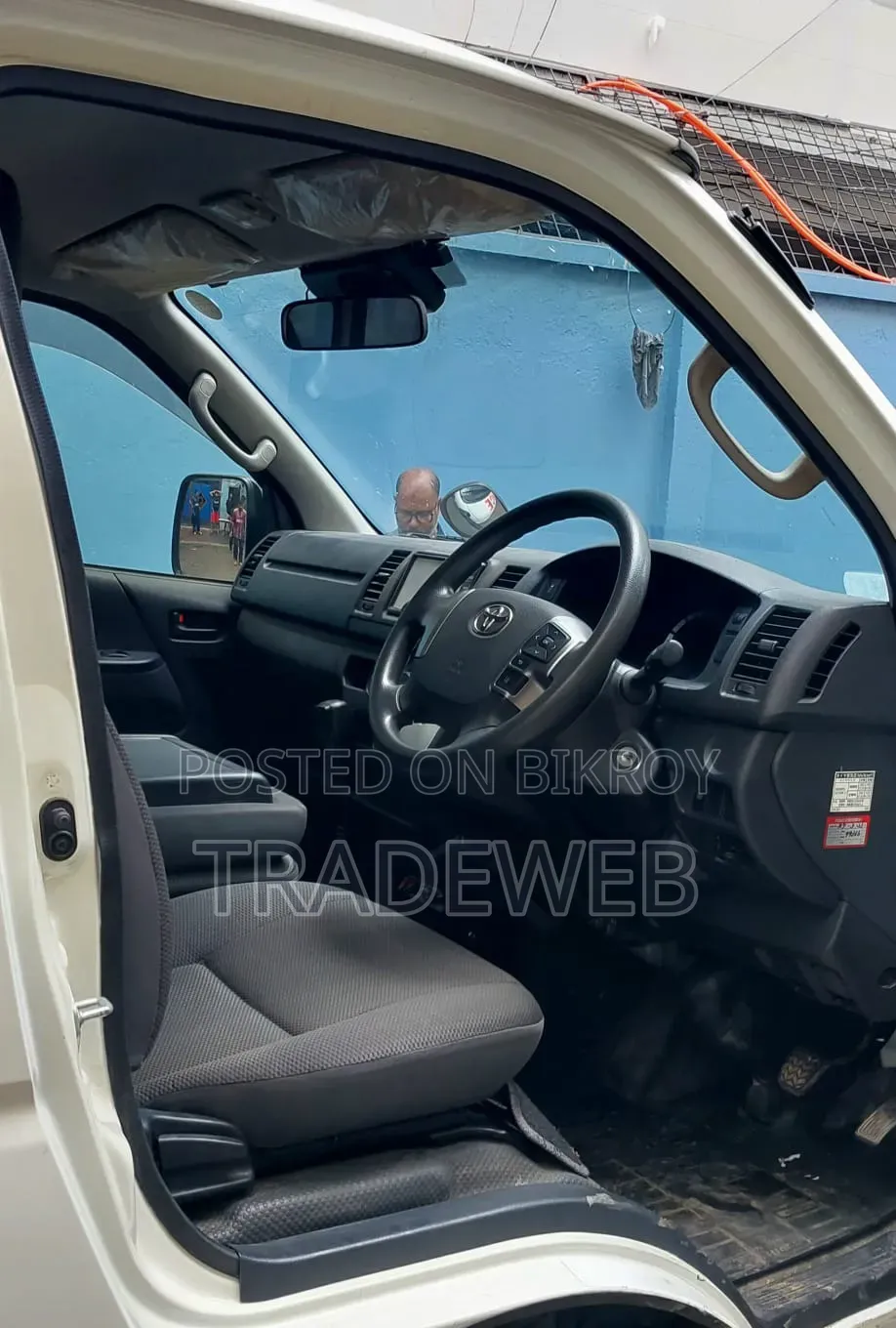 Toyota HiAce 2020 White