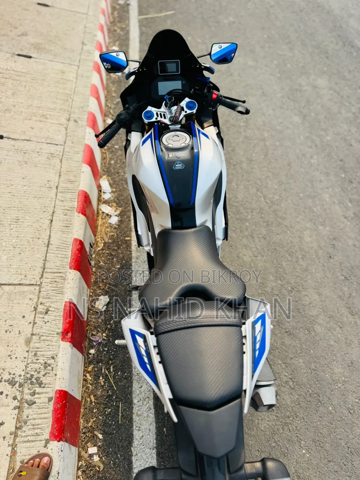 Yamaha R15 V3 2022 Silver