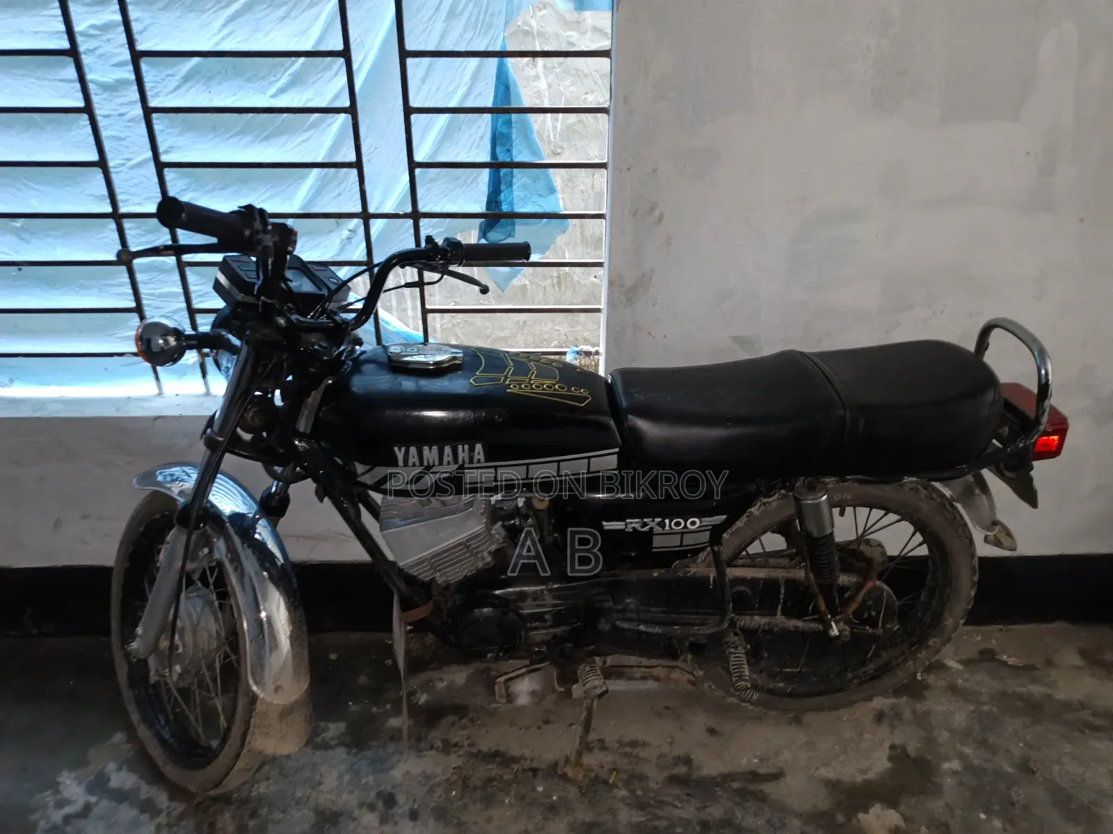 Yamaha 1988 Black
