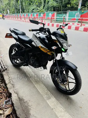 বাজাজ পালসার এনএস ১৬০ ২০১৯ হোয়াইট