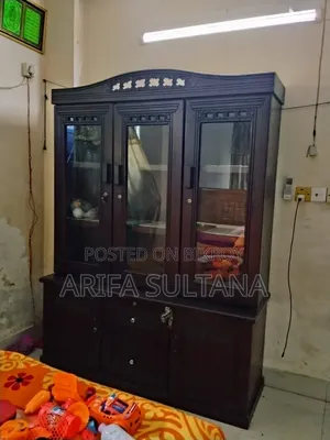 I will sell this showcase
