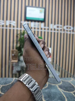 স্যামসাং গ্যালাক্সি এ৩৫ ১২৮ জিবি সাদা