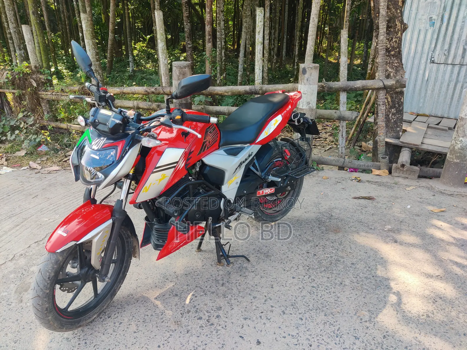TVS Apache 160 4V 2022 Red