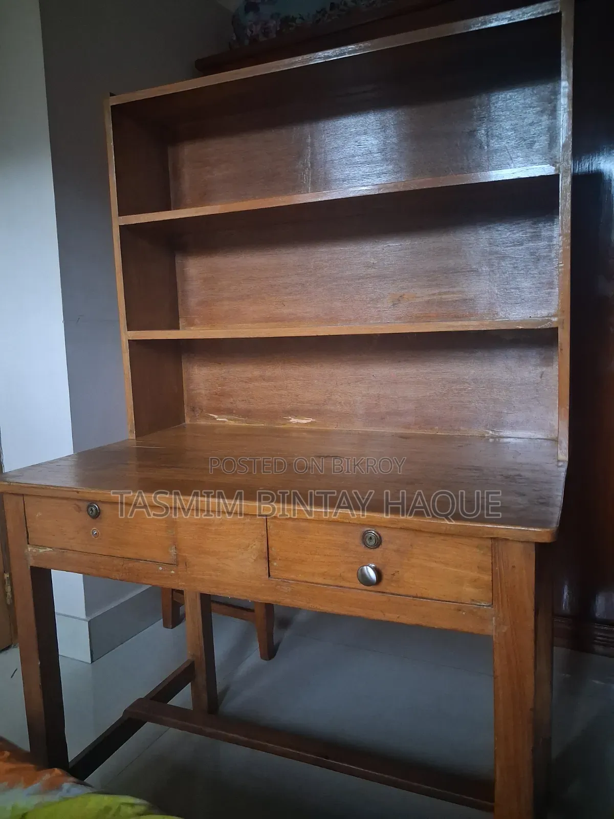 সেগুন কাঠের পড়ার টেবিল