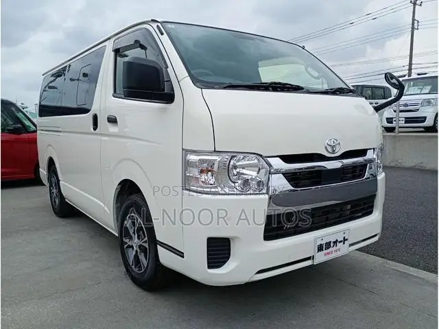 Toyota HiAce 2021 White