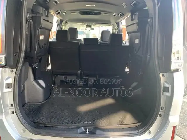 Toyota Noah 2.0 AWD (8 Seater) 2021 Silver