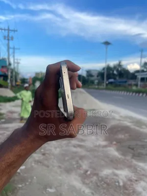 রিয়েলমি ১৪ প্রো লাইট ১২৮ জিবি সাদা