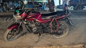 Bajaj Discover 100 2012 Red