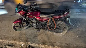 Bajaj Discover 100 2012 Red
