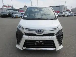Toyota Voxy Hybrid ZS Kirameki III 2WD 7-Seater 2021 Pearl