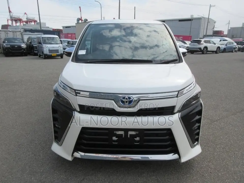 Toyota Voxy Hybrid ZS Kirameki III 2WD 7-Seater 2021 Pearl
