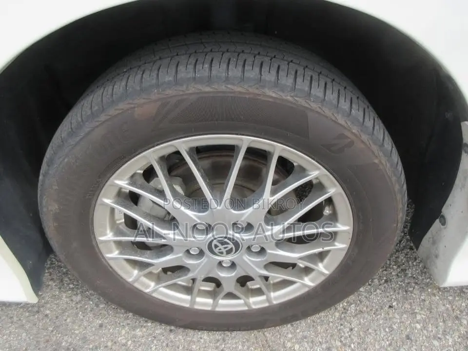 Toyota Voxy Hybrid ZS Kirameki III 2WD 7-Seater 2021 Pearl