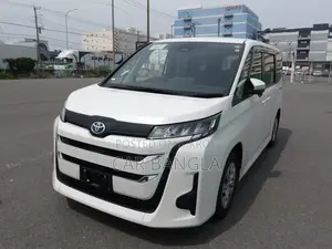 Toyota Noah 2023 Pearl