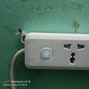 Deli 2 Pin 6 Port White Power Strip