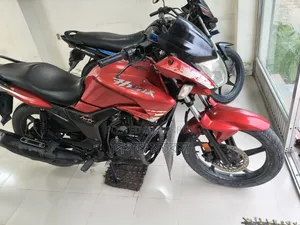 হিরো হাংক ২০১৮ লাল