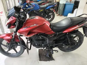 হিরো হাংক ২০১৮ লাল