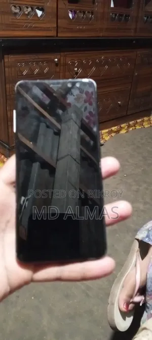 স্যামসাং গ্যালাক্সি এ৮ ৩২ জিবি কালো