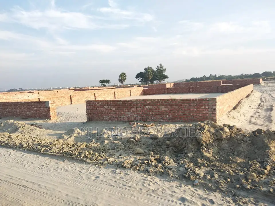 এম-ব্লকে ৮০০ সিরিয়ালে ৪-কাঠা দক্ষিন মুখি প্লট বিক্রয়