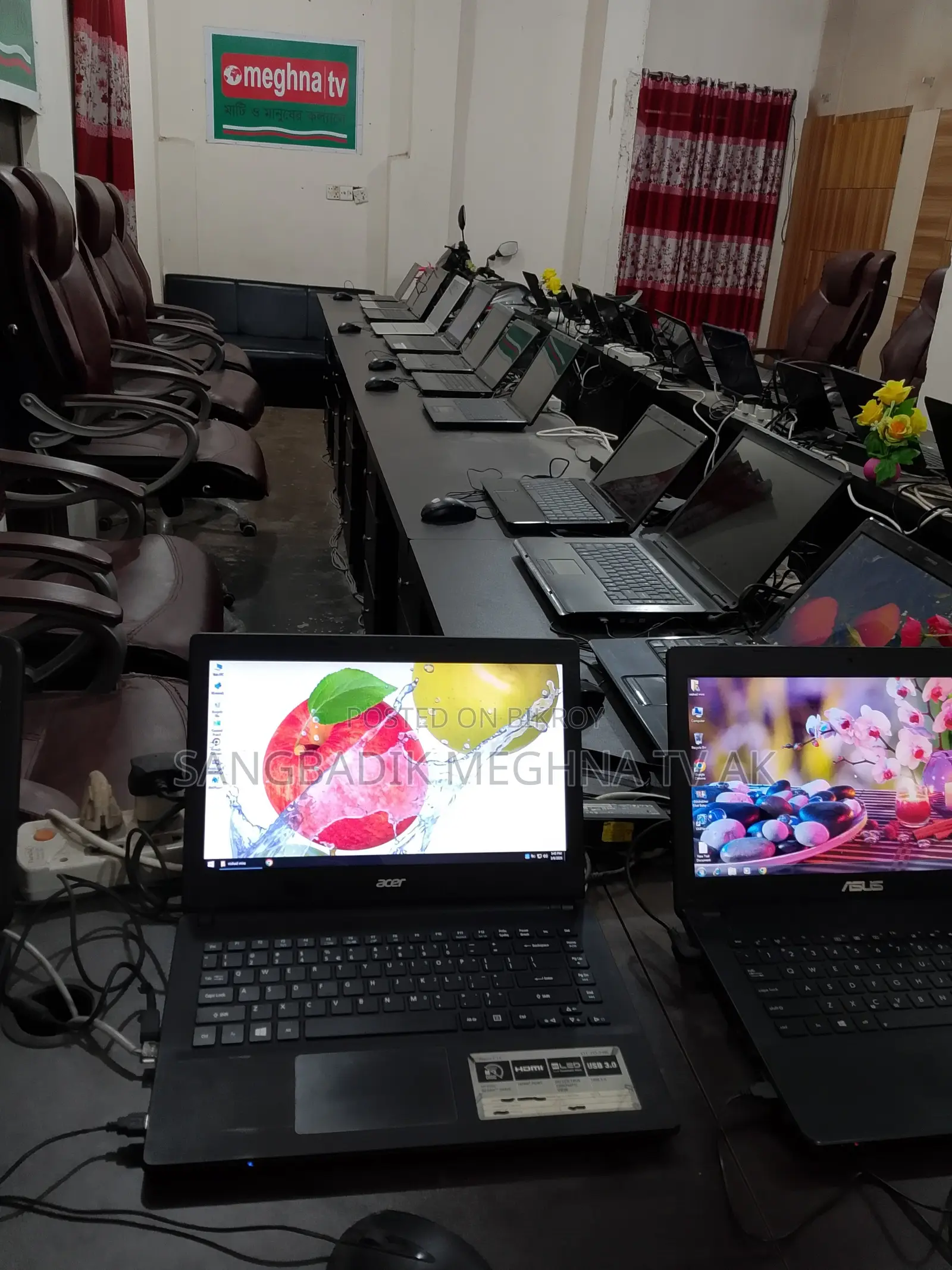 ল্যাপটপ ডেল ৩জিবি ইন্টেল এসএসডি ২৫৬জিবি