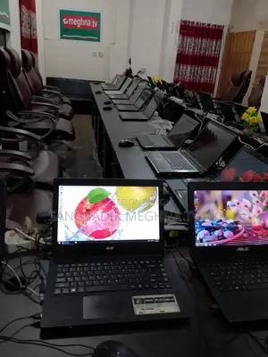 ল্যাপটপ ডেল ৩জিবি ইন্টেল এসএসডি ২৫৬জিবি