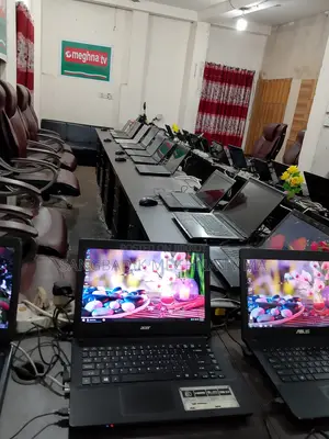 ল্যাপটপ ডেল ৪জিবি ইন্টেল এসএসডি ৫০০জিবি