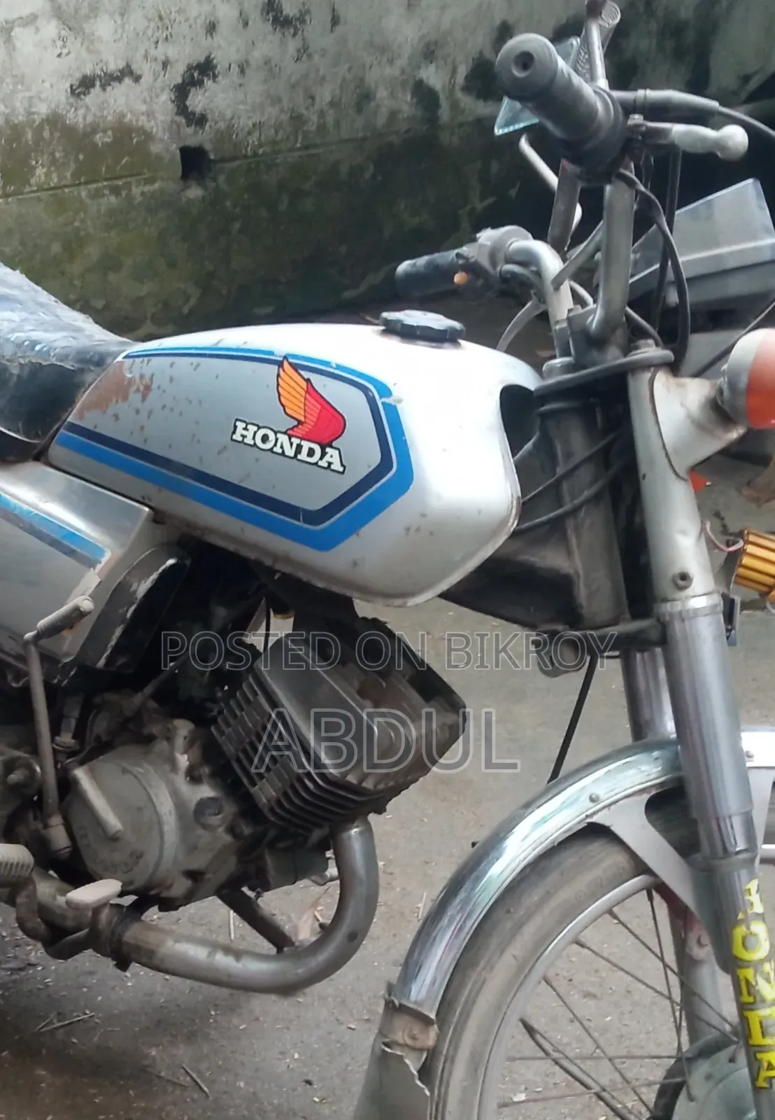 হোন্ডা ১৯৯০ সিলভার