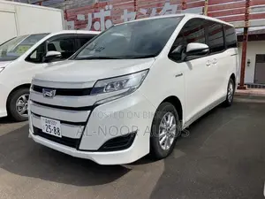 Toyota Noah 1.8 Front-Wheel Drive Hybrid (7 Seater) 2021 Pearl