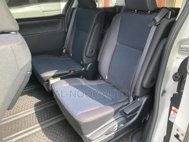 Toyota Noah 1.8 Front-Wheel Drive Hybrid (7 Seater) 2021 Pearl