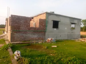6-Bedroom House in Court Station for Sale