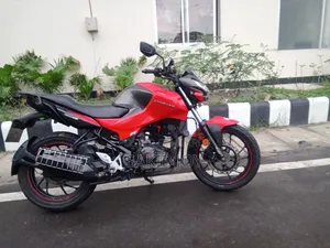 Hero Thriller 160R 2022 Red