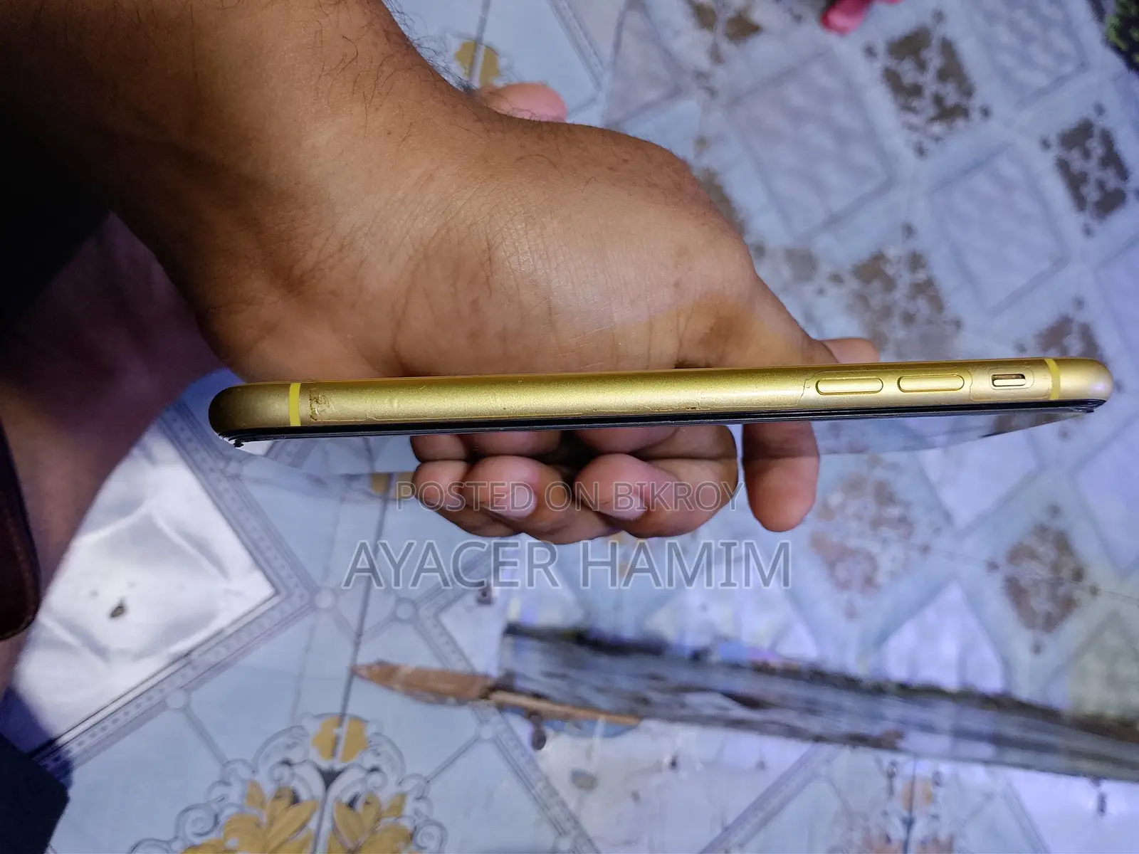 অ্যাপল আইফোন ১১ ২৫৬ জিবি ইয়েলো