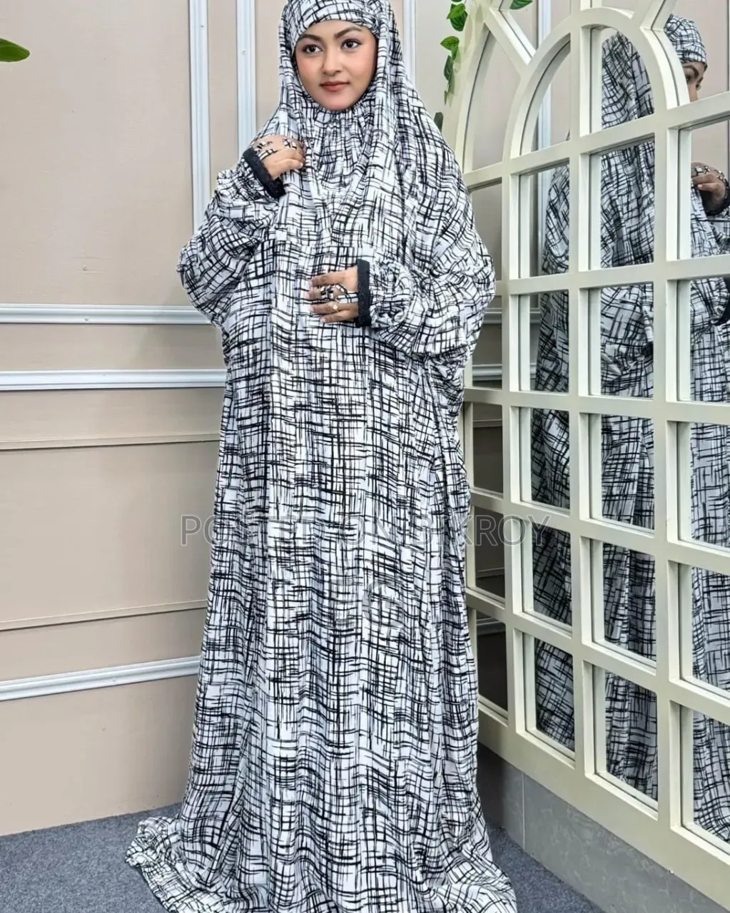 Salah Long Khimar