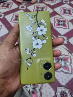 মোটর চলা মোটো জি৮৫ ১২৮ জিবি হলুদ