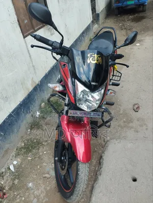 হিরো হাংক ২০২৩ কালো